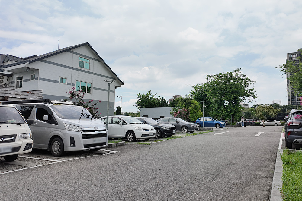  台中長安停車場