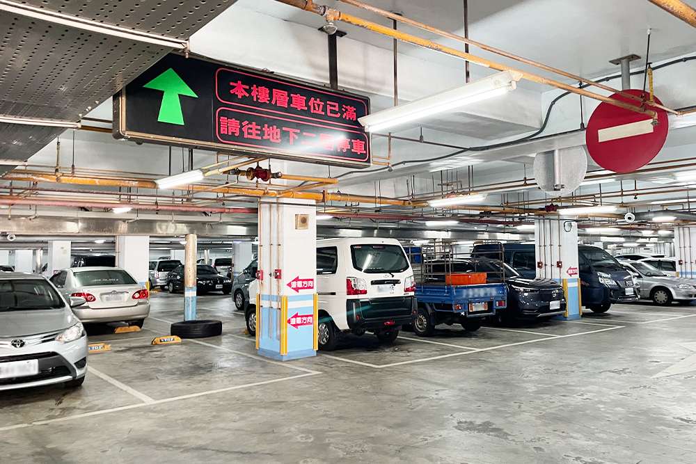  澎湖中正國小地下停車場