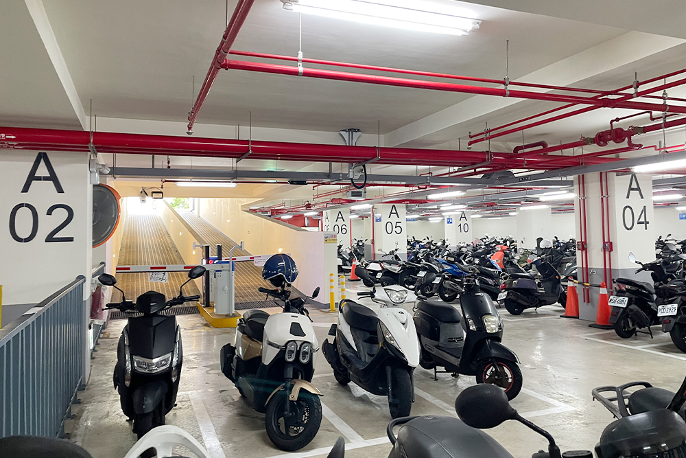  澎湖馬公國小地下停車場
