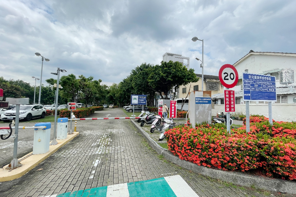  台中新光廣兼停四停車場
