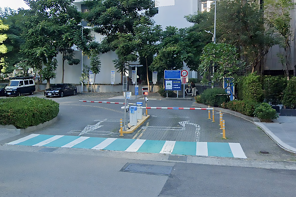  台中新光廣兼停八停車場