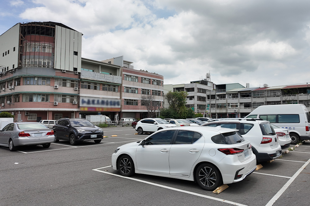  台中大雅區停六停車場