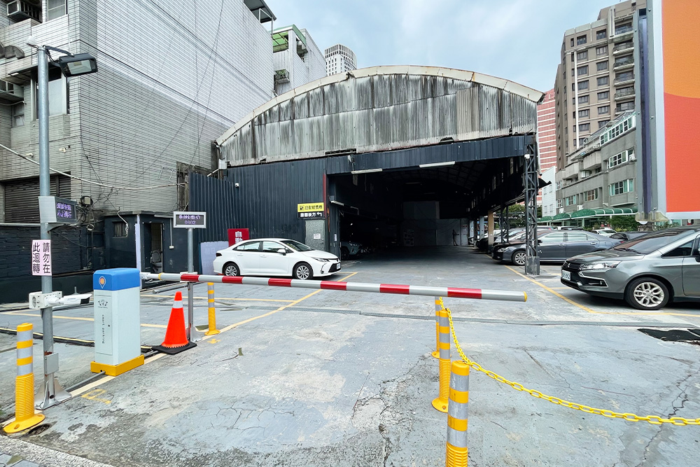 101Parking-黎明停車場