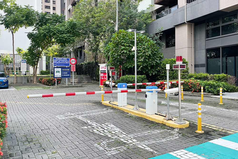  台中新光廣兼停八停車場